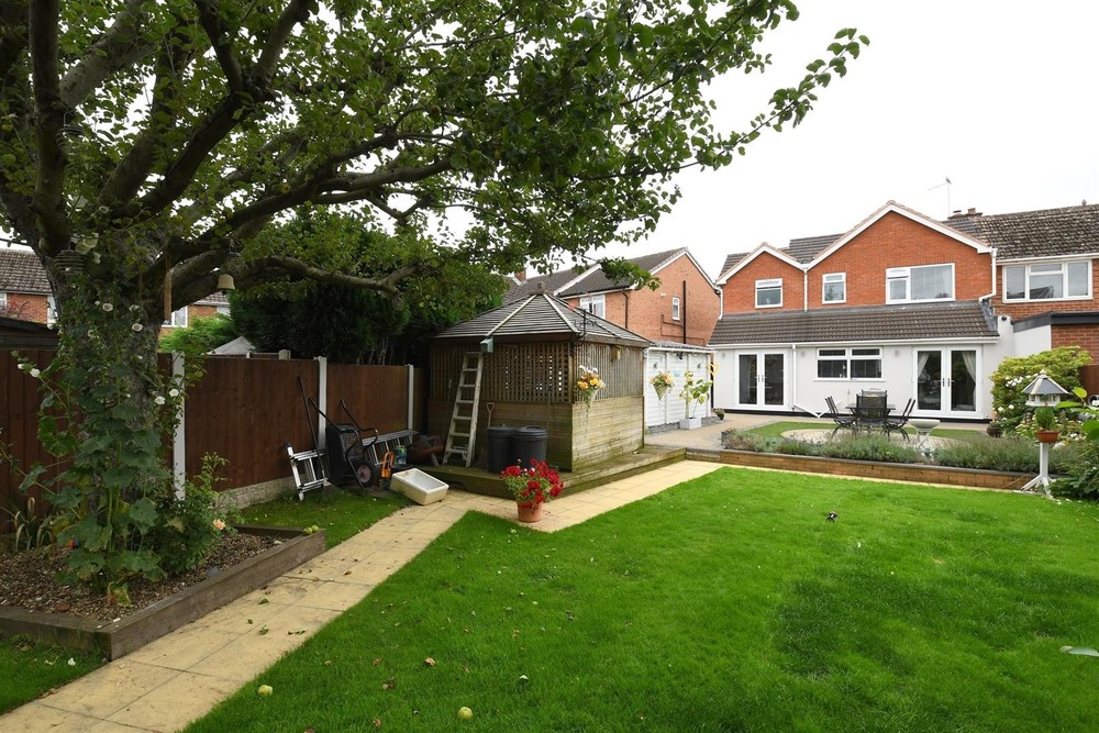 **NEW INSTRUCTION** 33 Micklehome Drive, Alrewas