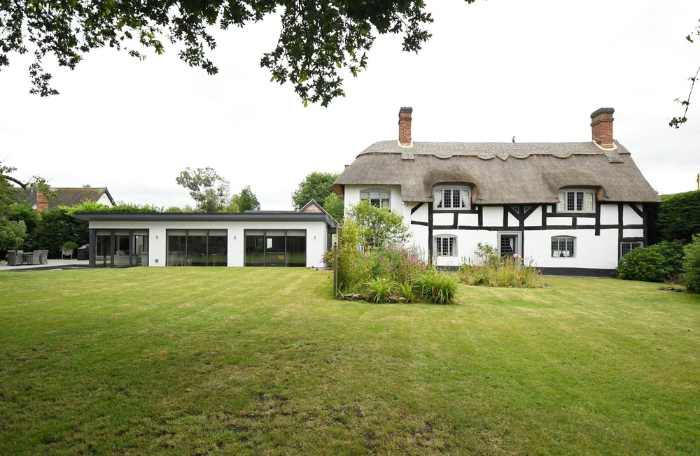 Thatchover Cottage, Alrewas Price: £1,250,000 o.i.e.o