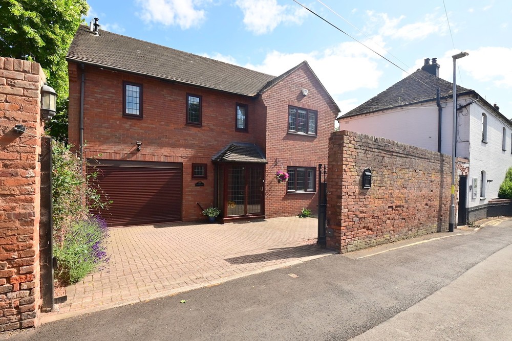 New to Market: Greymarger, Lichfield - £775,000