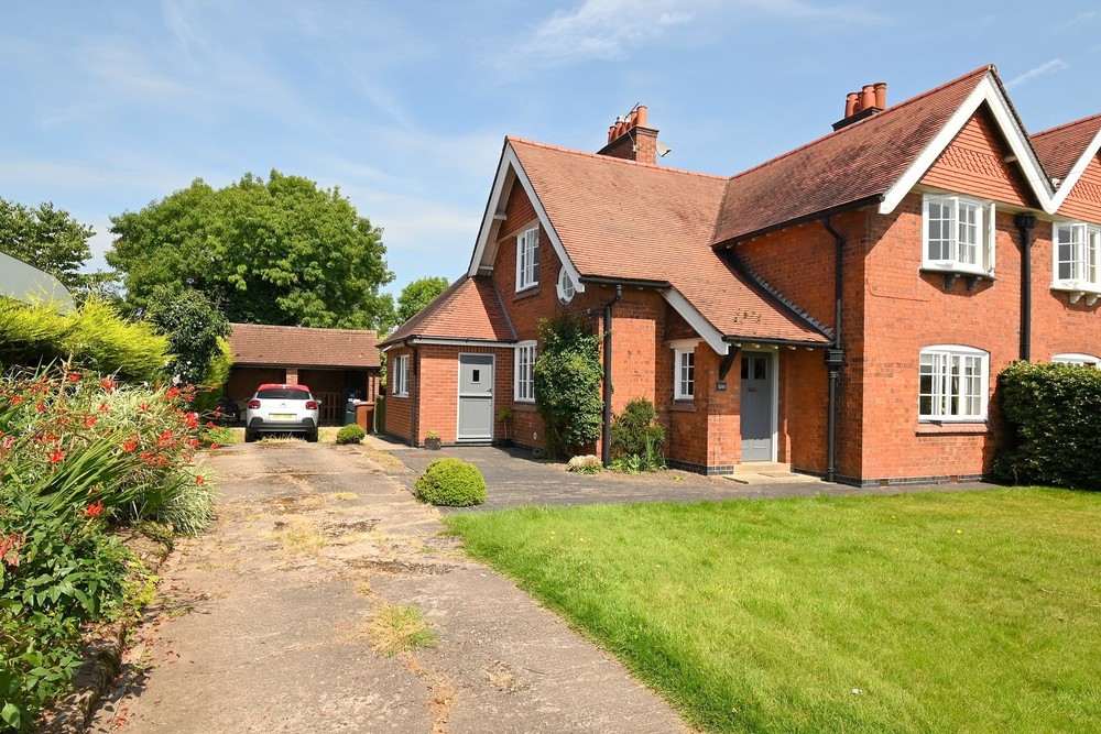 The Gables - New to Market, No Upward Chain Hoar Cross - £475,000