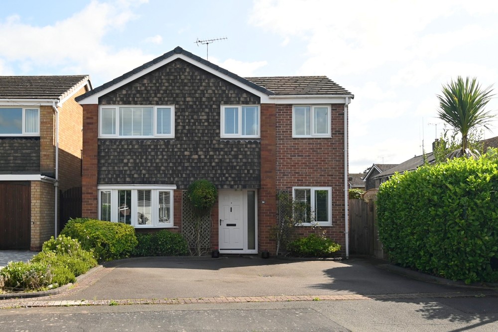 Holland Park, Barton under Needwood, £445,000