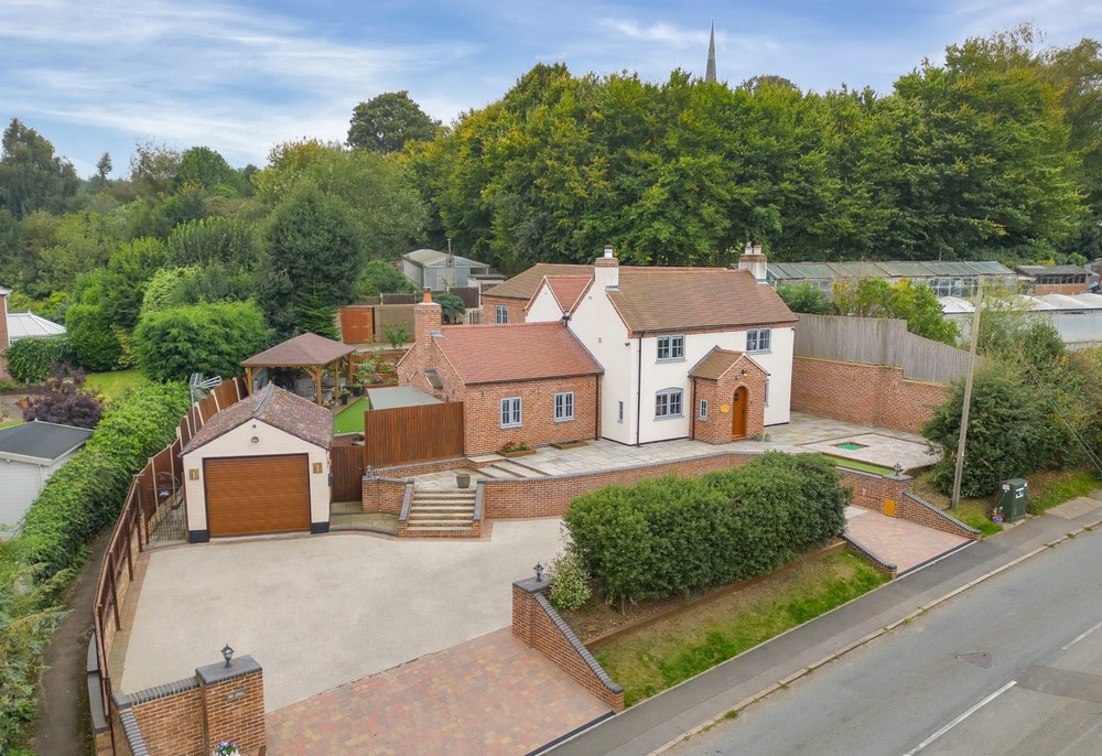 Holly Cottage 1850's Detached Cottage. Clifton Campville, £850,000