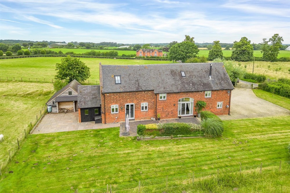 New Price Alert! Discover Monument House, Wychnor – now £975,000!