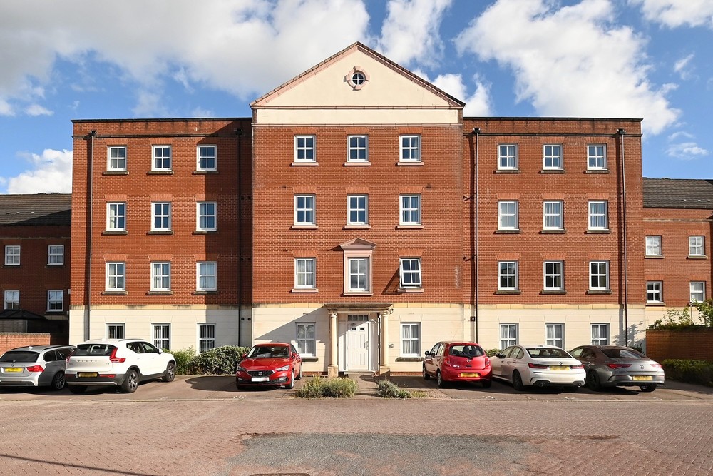 For Sale: Darwin Court, Lichfield - £220,000