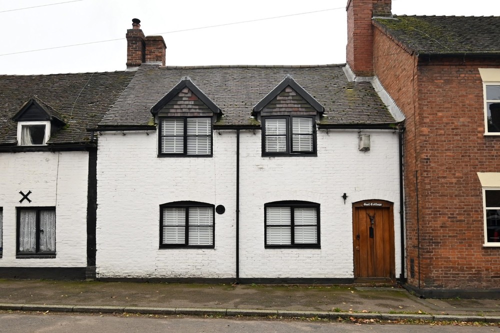 #noupwardchain For Sale: Gael Cottage, Abbots Bromley - £425,000