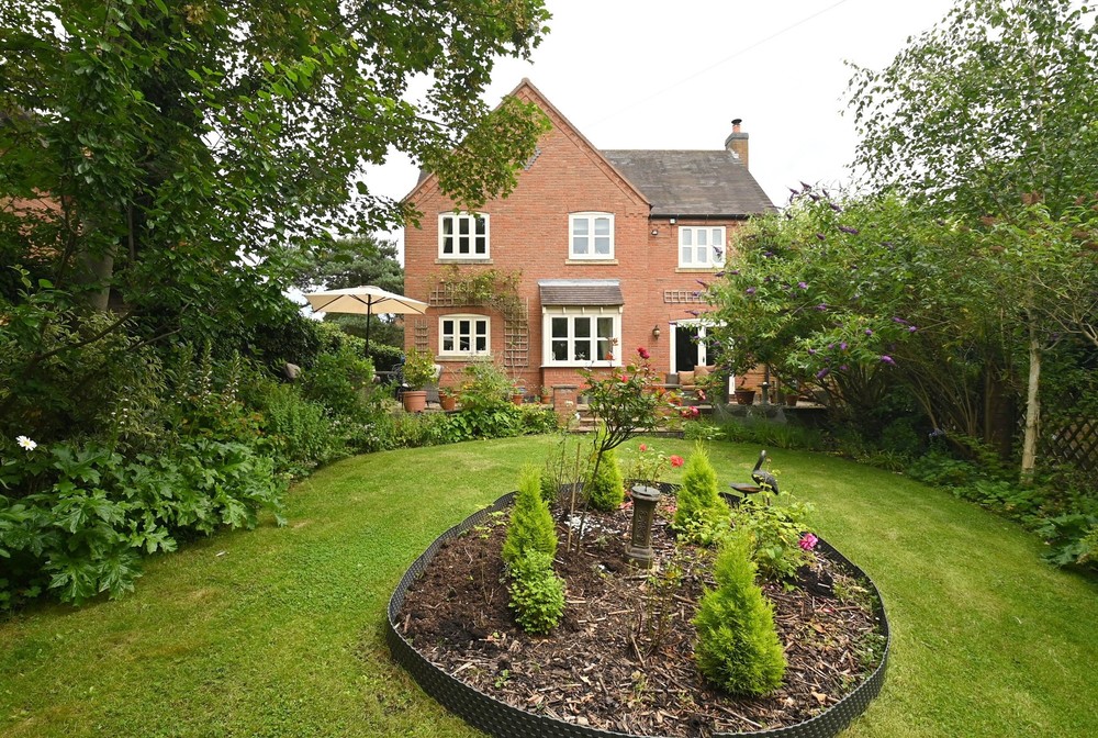 New Price: £635,000 - Mulberry Cottage, Walton on Trent