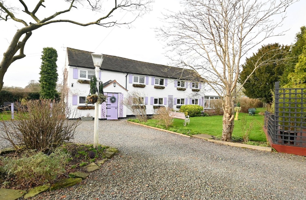 New Instruction: Lilac Cottage, Armitage - £650,000